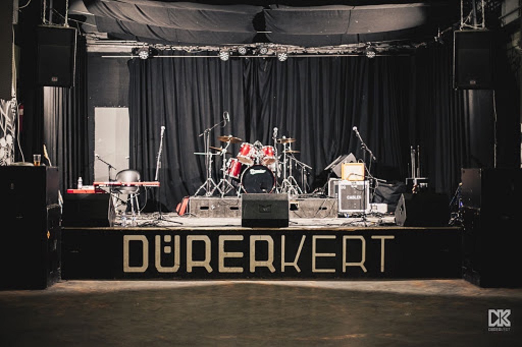 A BudaPartra költözik a Dürer Kert